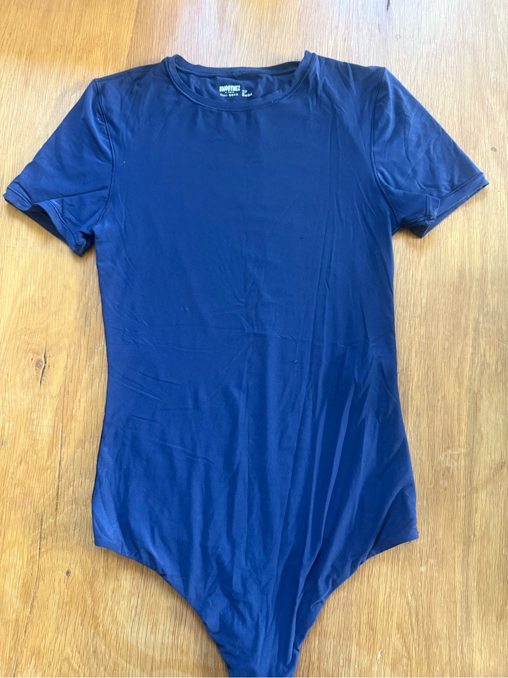 Aerie SMOOTHEZ Short Sleeve Navy
Bodysuit size small